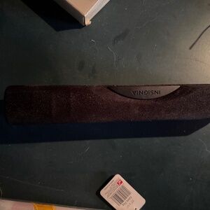 Sound bar of Elizabeth, III